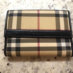 Burberry Wallet—Women’s Checked Pattern